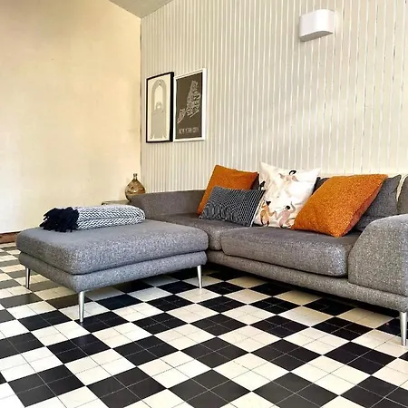 Apartment Stylish One Bedroom In A Lovely Village
