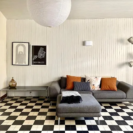 Stylish One Bedroom In A Lovely Village Apartment Saint-Vincent-Rive-d'Olt