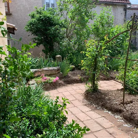 Stylish One Bedroom In A Lovely Village Saint-Vincent-Rive-d'Olt